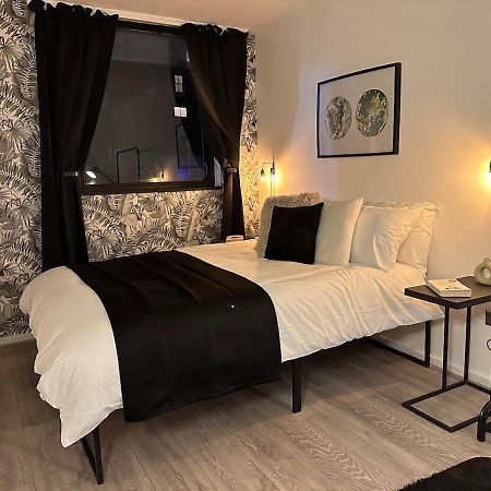 Spacious And Modern Flat In Archway 런던 외부 사진