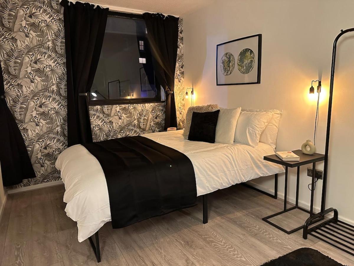 Spacious And Modern Flat In Archway 런던 외부 사진