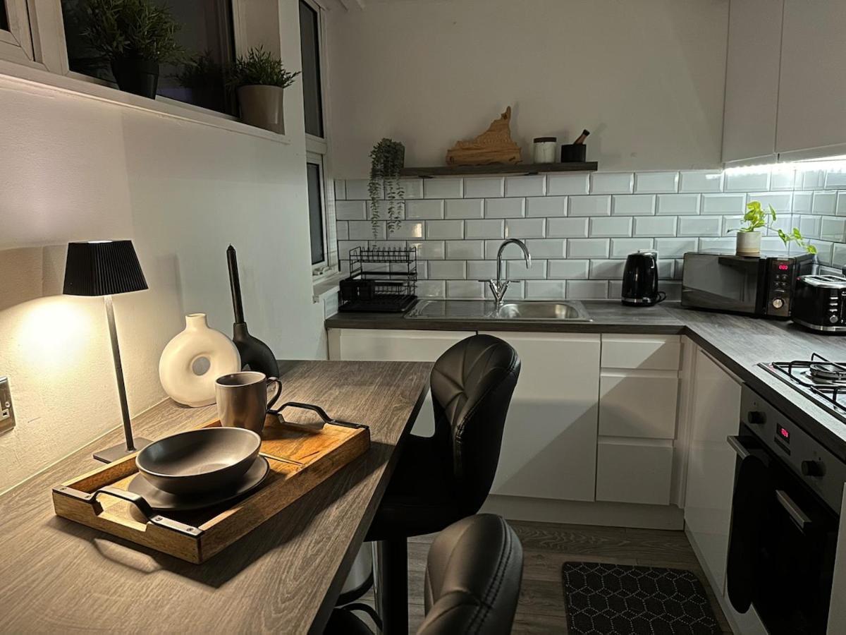 Spacious And Modern Flat In Archway 런던 외부 사진